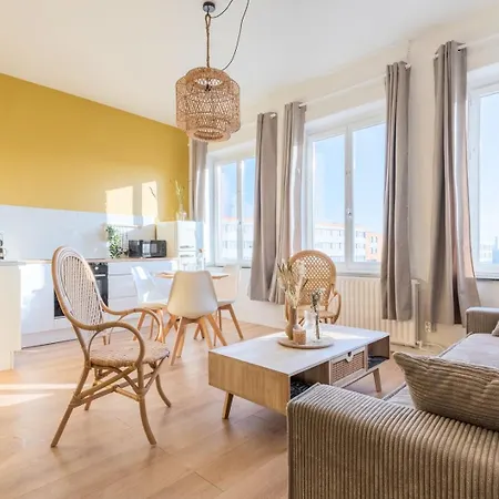 Centre Equipped Metro At 50m Tourcoing