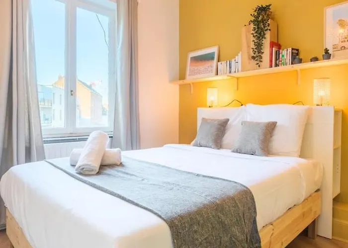 Appartement Centre Equipped Metro At 50m