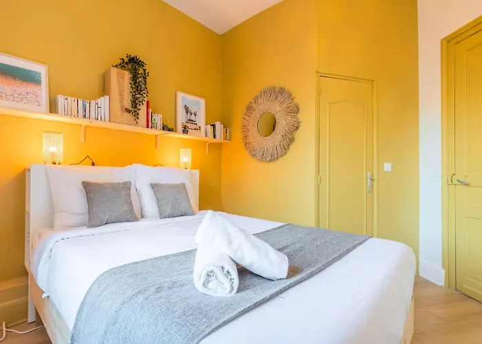 Appartement Centre Equipped Metro At 50m