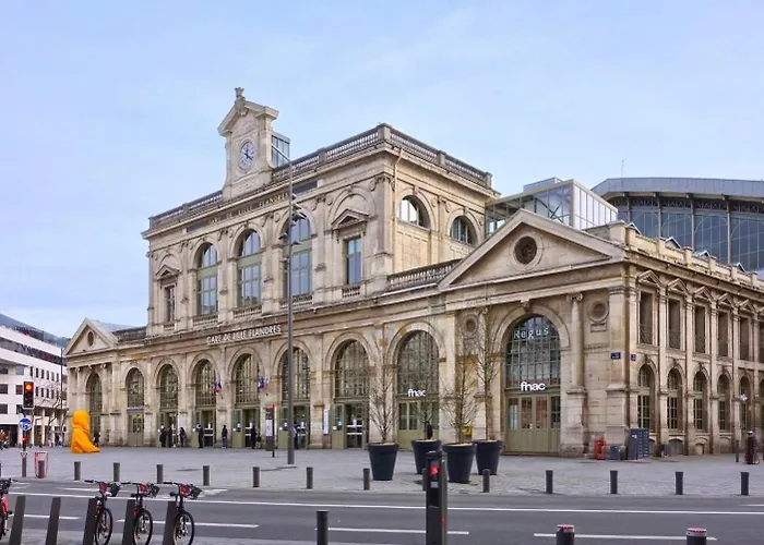 Centre Equipped Metro At 50m Tourcoing